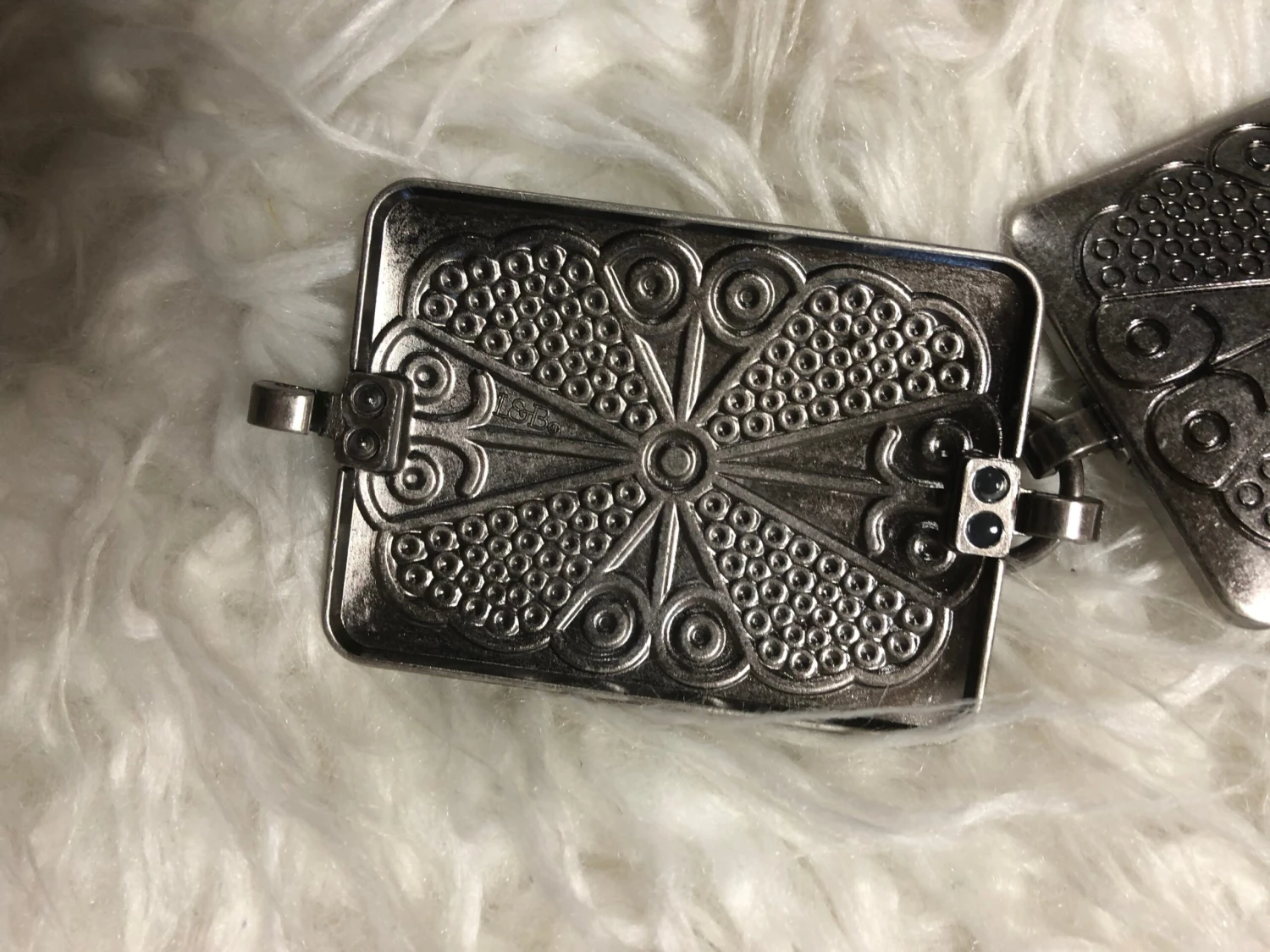 The Bad Betty Chain Belt 4 The Bad Betty Chain Belt - Image 4