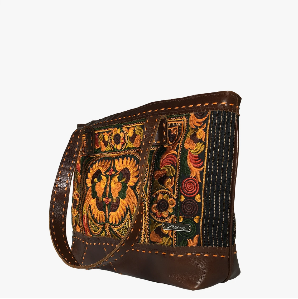 Pranee Phoenix Amelia 1 Pranee Phoenix Amelia